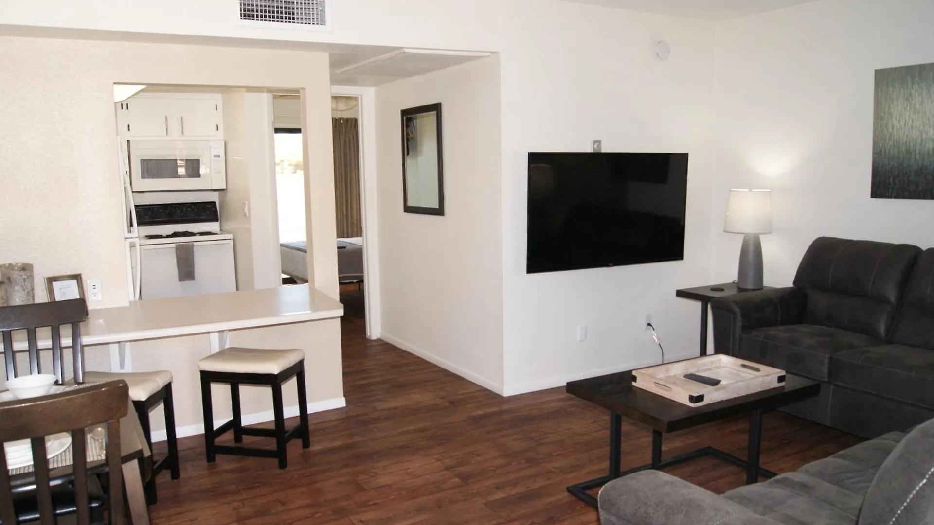 סקוטסדייל 107 Fully Furnished 1Br Suite-Prime Location דירה